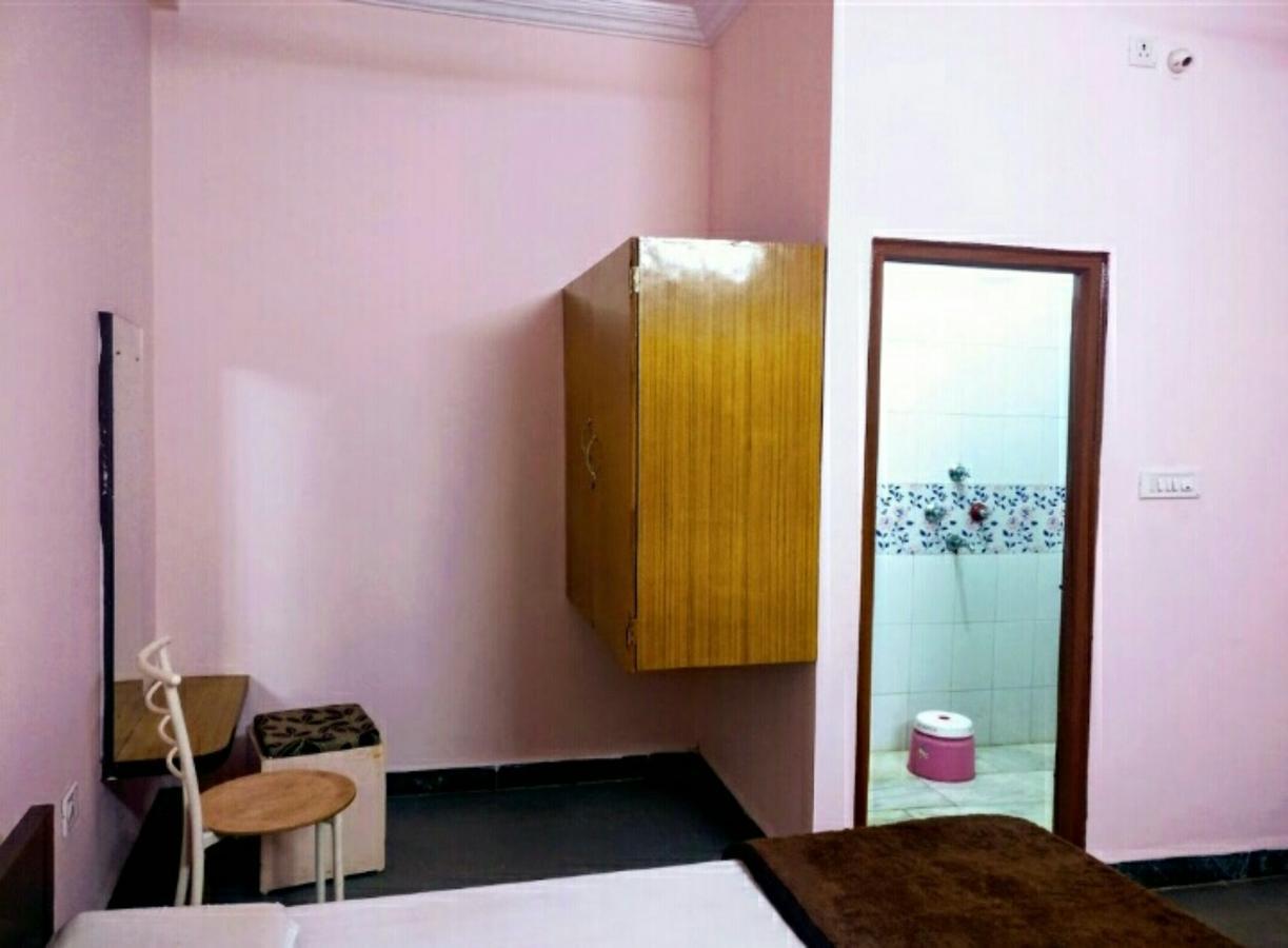 Ganga Palace Hotel Ujjain Exterior photo